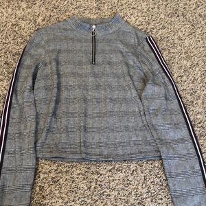 Cropped pullover with zipper detail